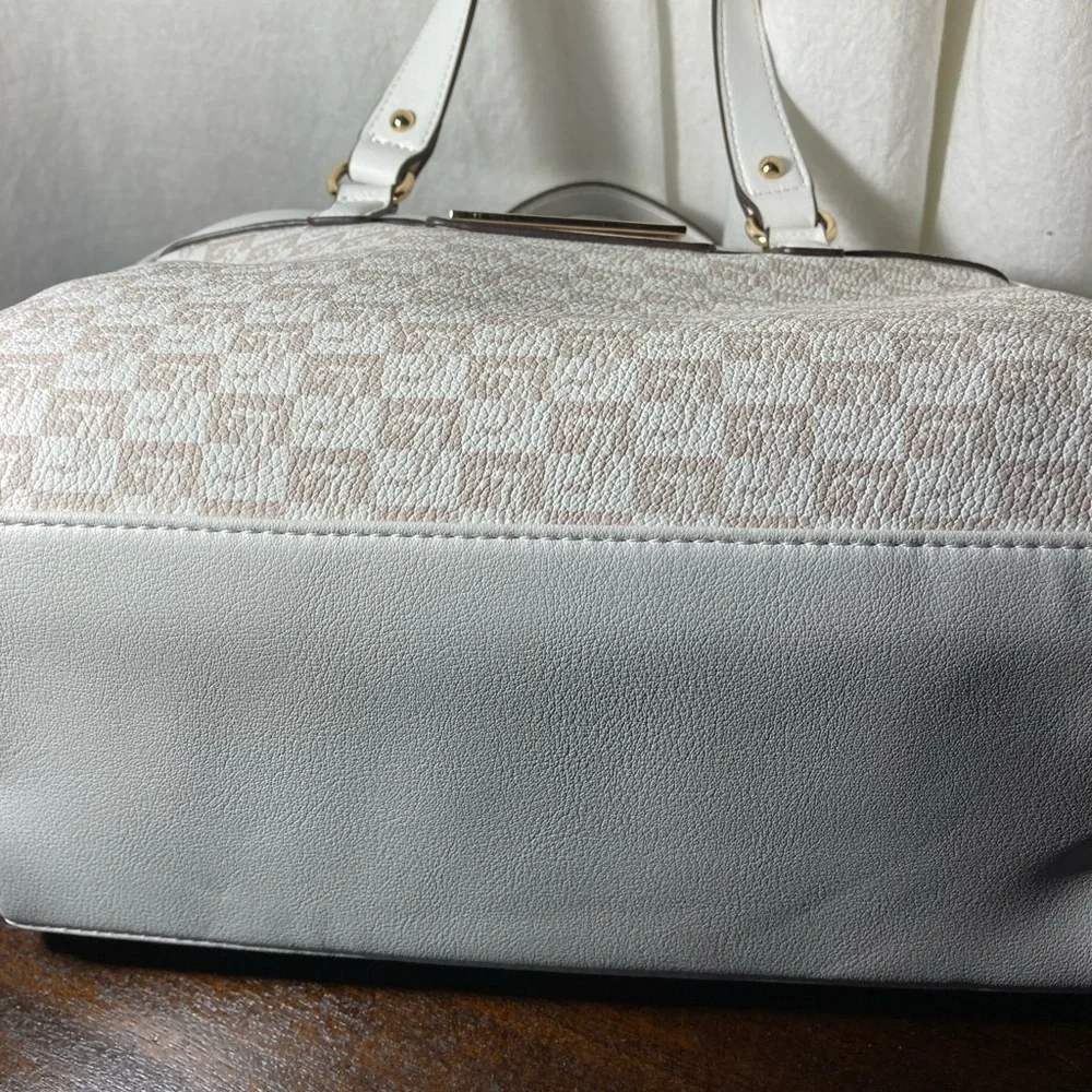 Juicy Couture White Satchel and card holder Set (never used)